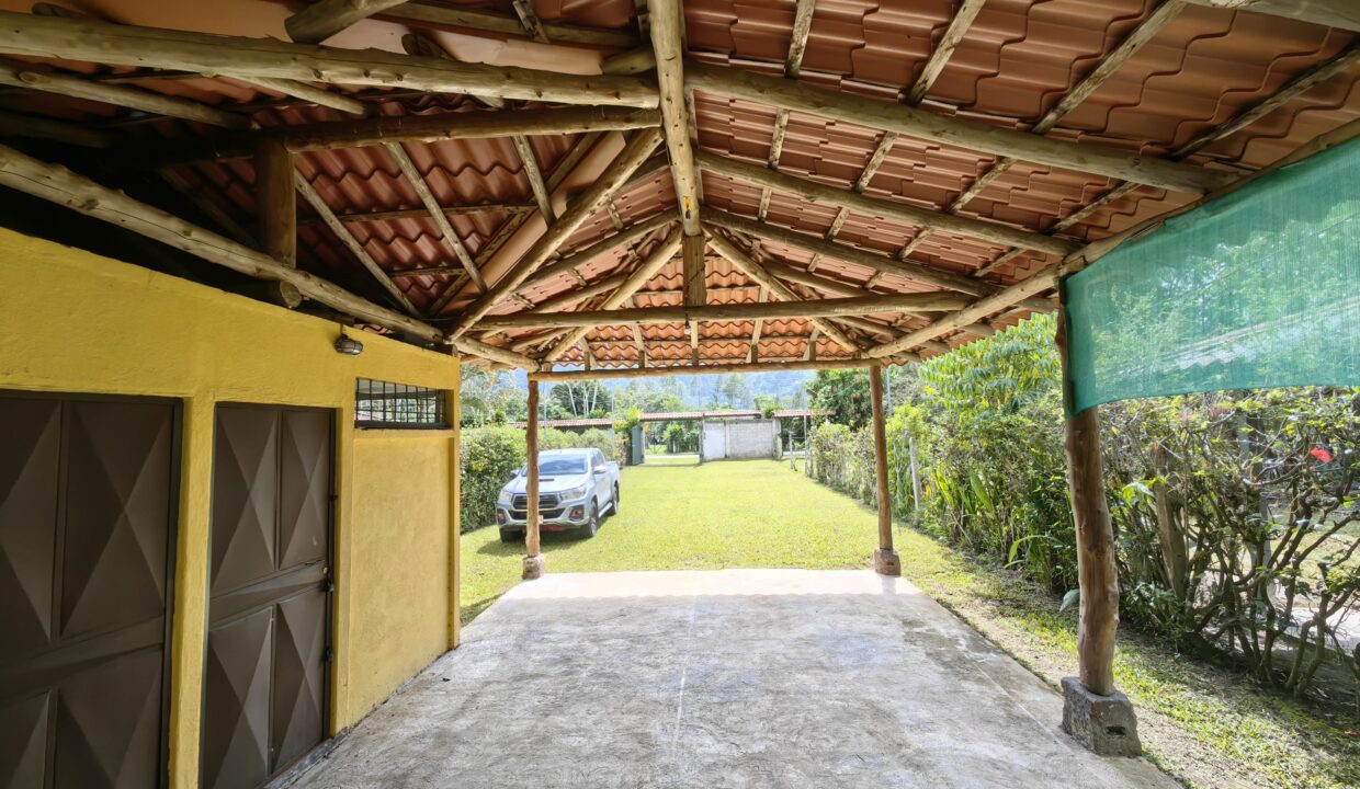 WhatsApp Image 2025-11-27 at 18.57.23 (1)