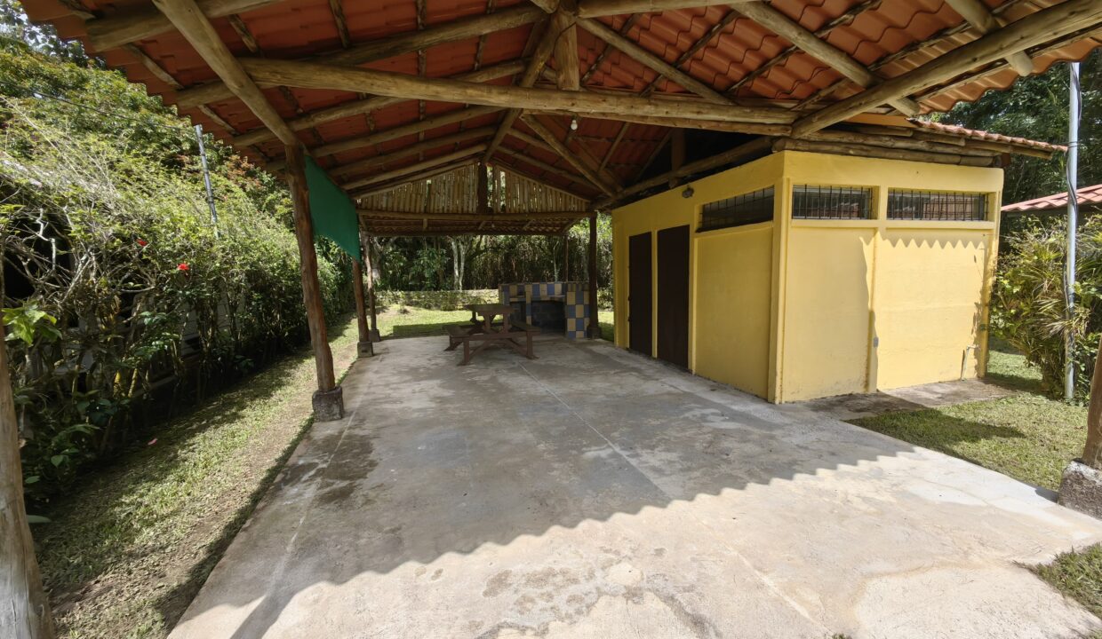 WhatsApp Image 2025-11-27 at 18.57.24 (4)