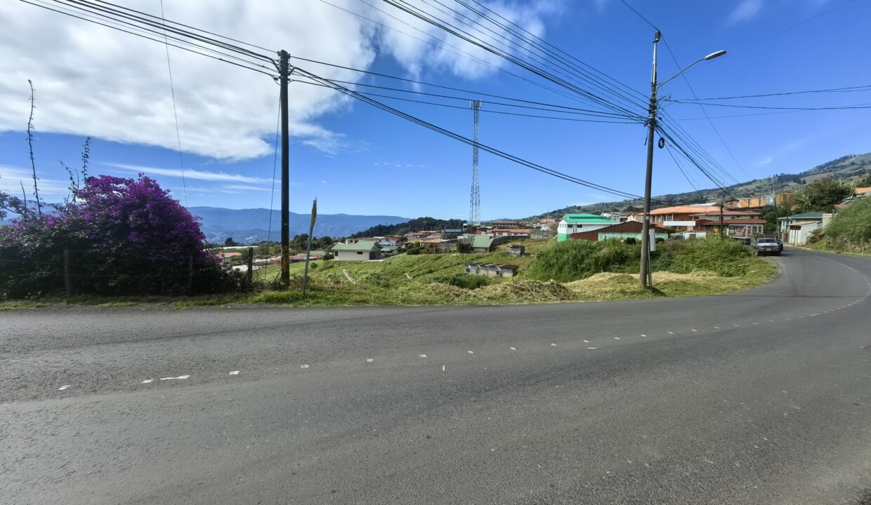 WhatsApp Image 2025-11-27 at 18.59.39