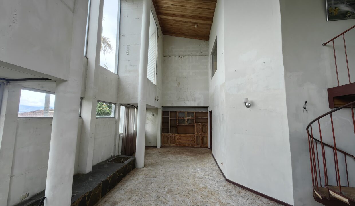 WhatsApp Image 2025-12-08 at 11.16.32 (1)