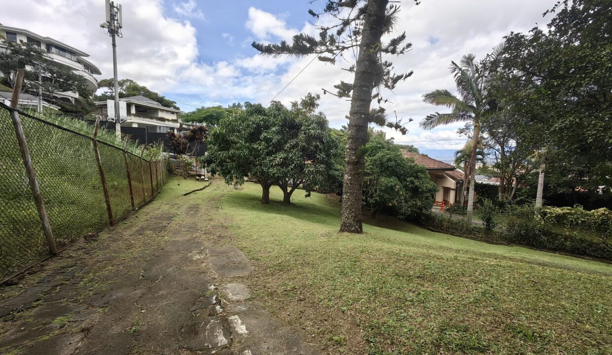 WhatsApp Image 2025-12-08 at 11.17.19