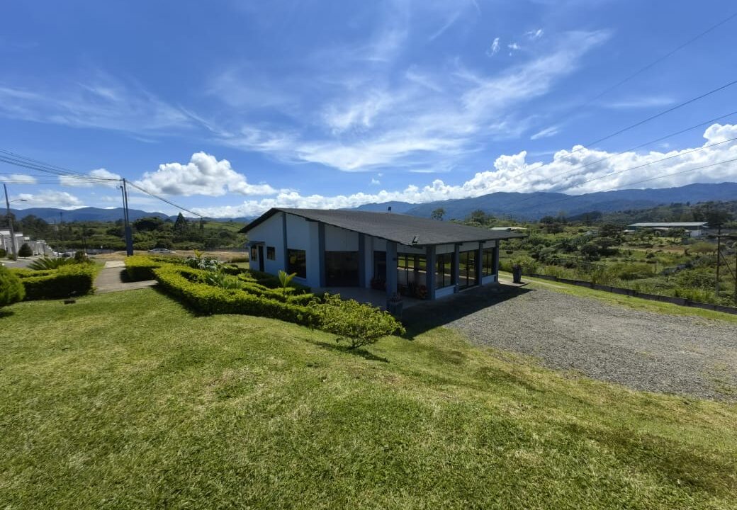 WhatsApp Image 2025-11-07 at 13.49.27 (2)