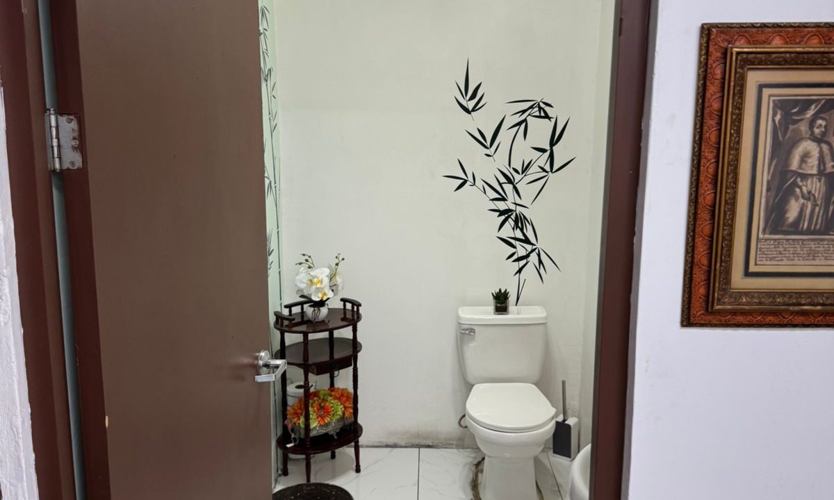 099bf821-ceee-4df1-bb66-5e31f9d64638