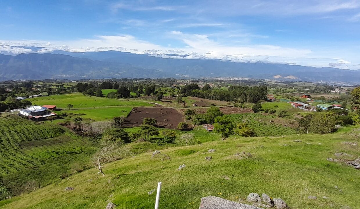 WhatsApp Image 2026-04-16 at 17.29.46 (1)