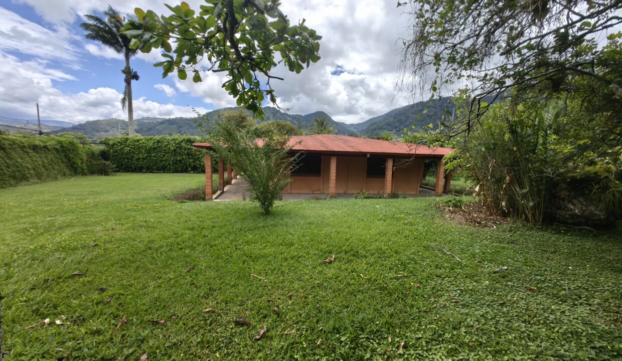 WhatsApp Image 2026-04-22 at 10.00.26